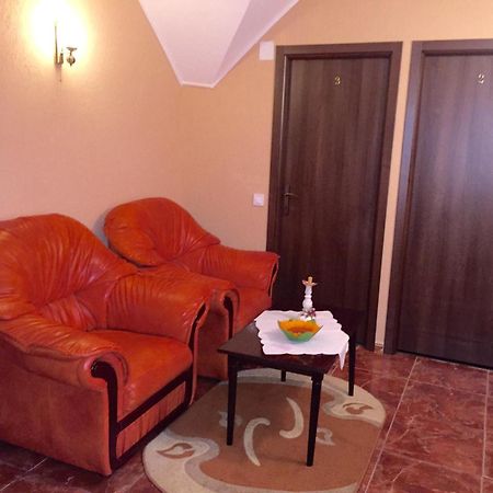 Vila La Izvor Petresti Luaran gambar