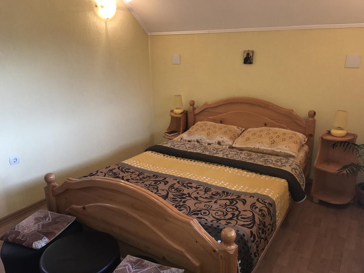 Vila La Izvor Petresti Luaran gambar
