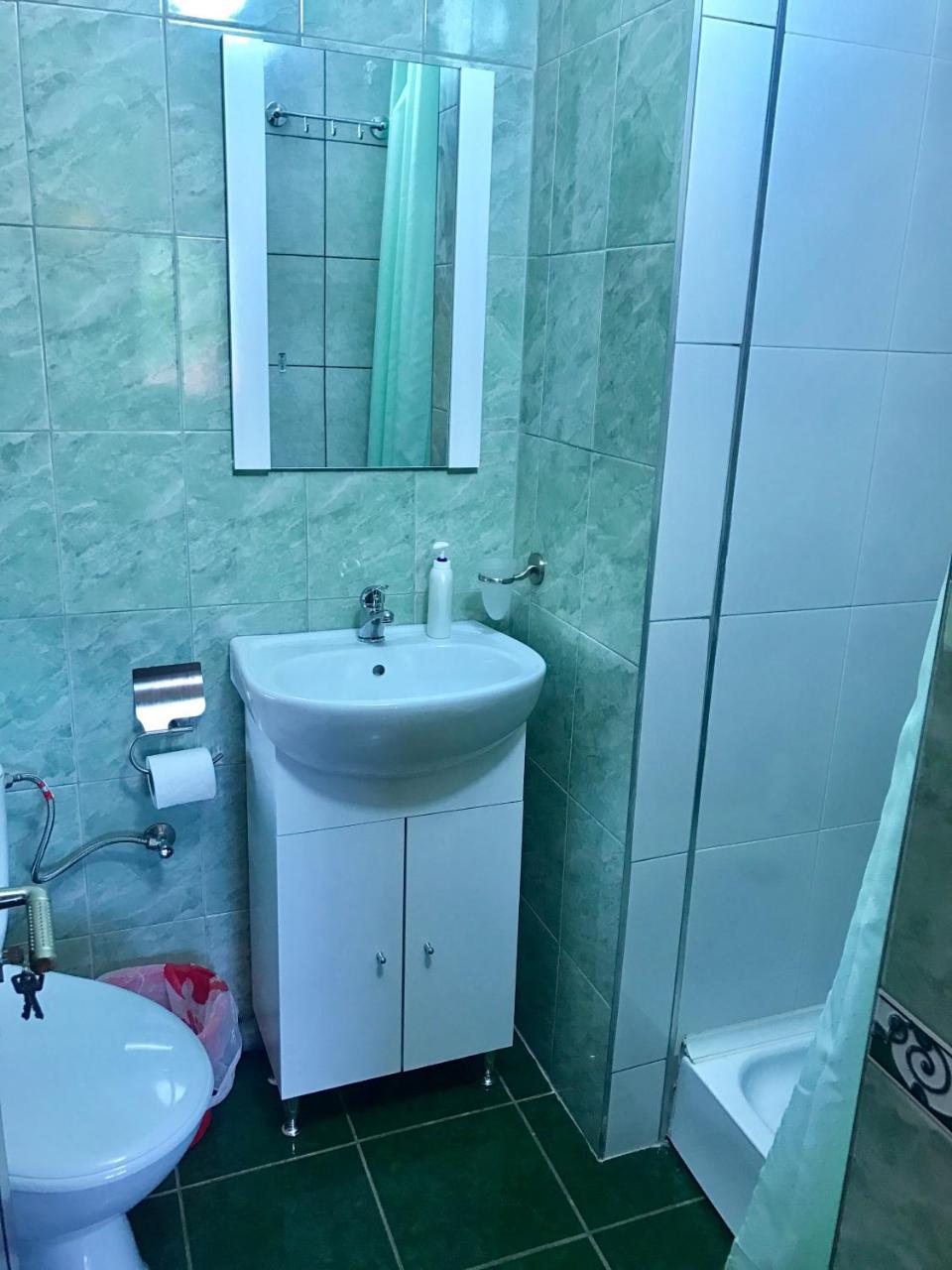Vila La Izvor Petresti Luaran gambar