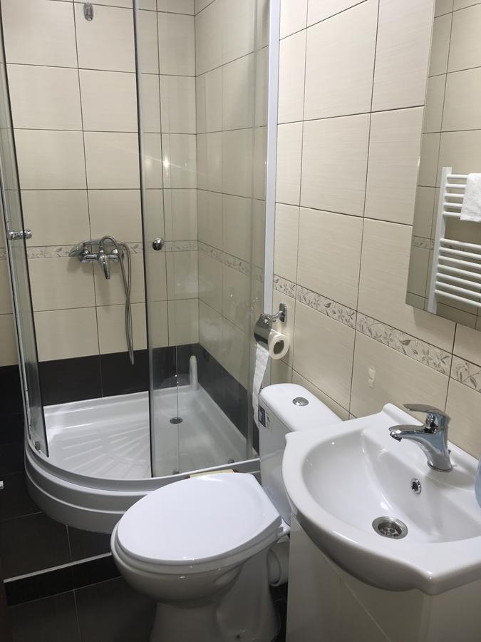 Vila La Izvor Petresti Luaran gambar